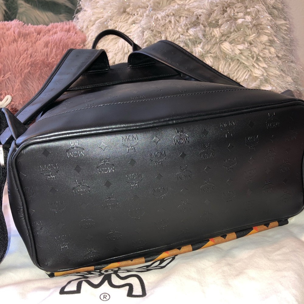 Authentic MCM Dual Star PVC Large Backpack - Picture 5 of 8